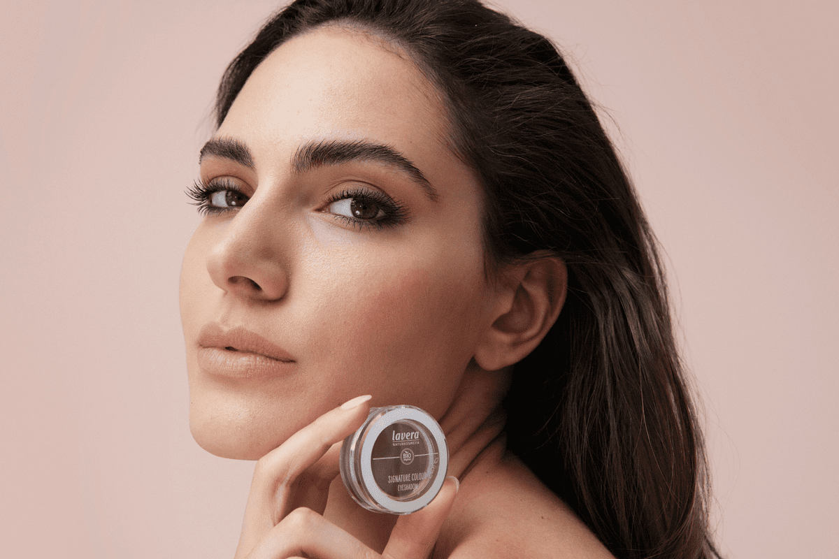 240516 LAVERA 04 ESPRESSO LOVE M06 TAKO PRODUKT EYESHADOW 058 v04 1200x800 9b9f185 (1) 240516 LAVERA 04 ESPRESSO LOVE M06 TAKO PRODUKT EYESHADOW 058 v04 1200x800 9b9f185 (1)